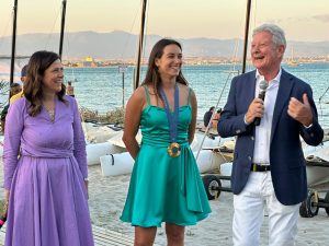 Marta Maggetti premiata al Windsurfing Club: celebrazione per l’oro olimpico conquistato a Parigi 2024