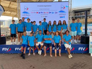 Prima giornata dei Campionati Italiani Classi in Singolo a Genova: tra attese in acqua e cambi di programma