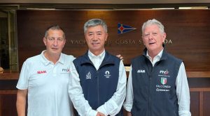 Il Presidente di World Sailing Quanhai Li a Porto Cervo per il Maxi Yacht insieme al Presidente della Federazione Italiana Vela Francesco Ettorre